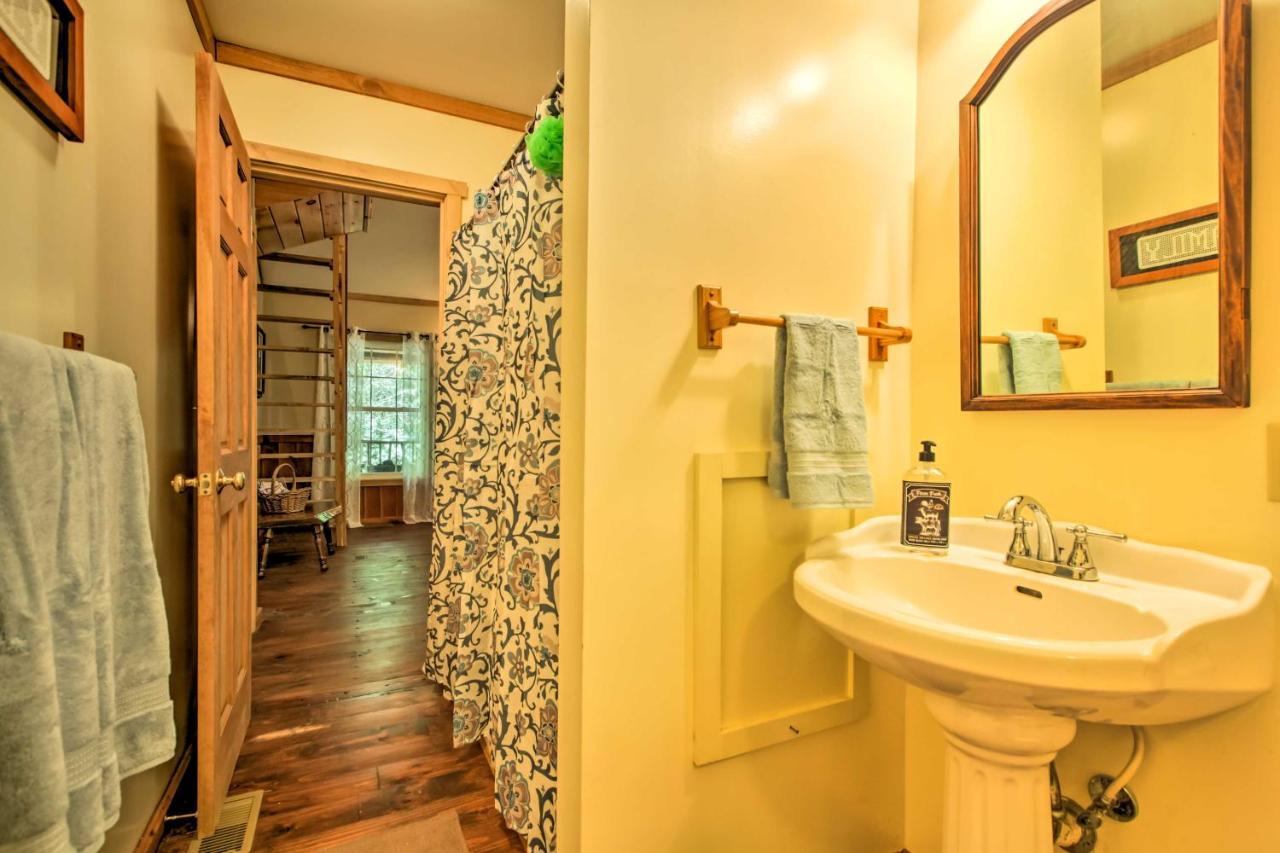 Clearwater Cabin On 10 Acres With Trout Stream! Monterey Exterior photo